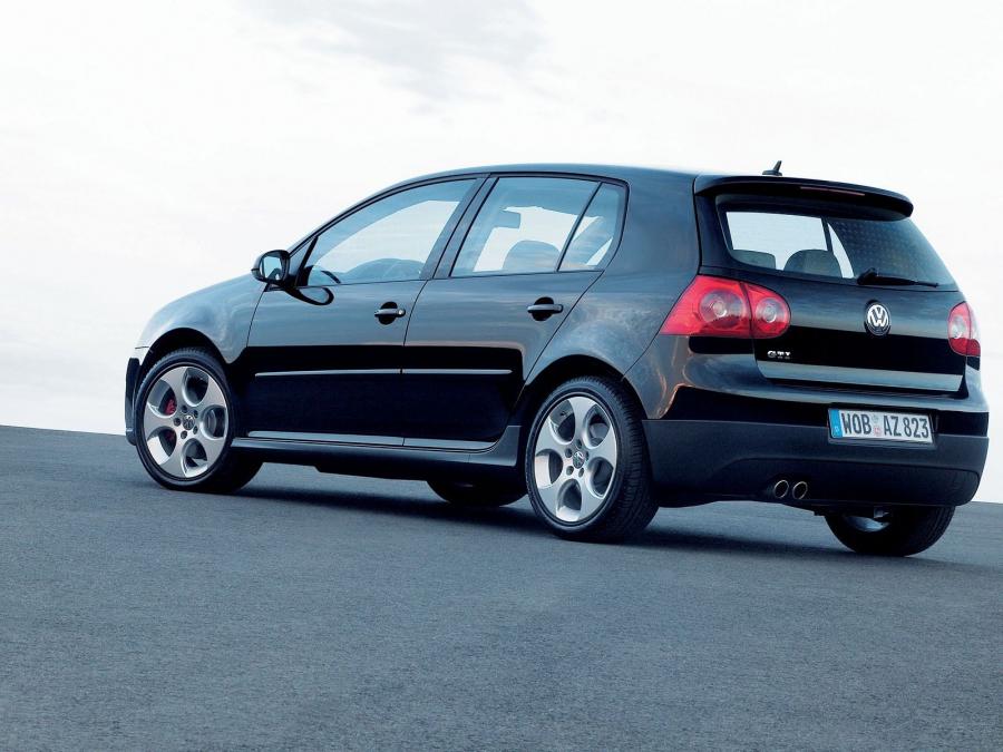  Volkswagen Golf GTi 2005 года  (фото 101 из 135)